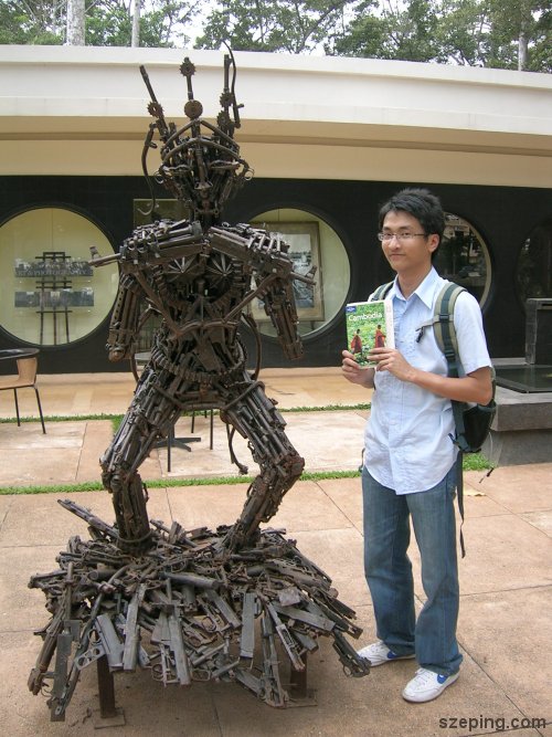 1-statue.jpg