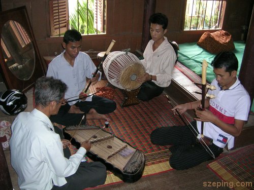 4-traditional-music.jpg