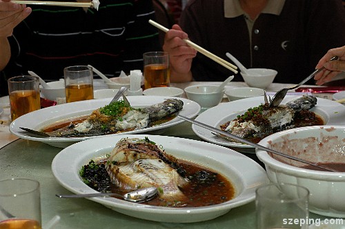 dinner-3-fishes.jpg