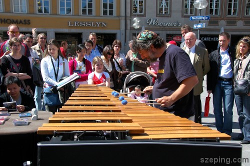 munich_marienplatz6.jpg