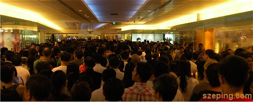 comex-crowd2.jpg