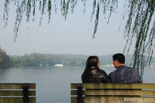 xihu_couple.jpg