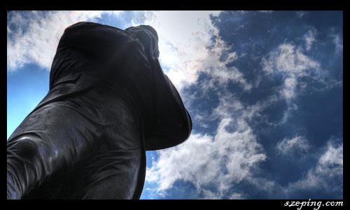raffles_statue.jpg