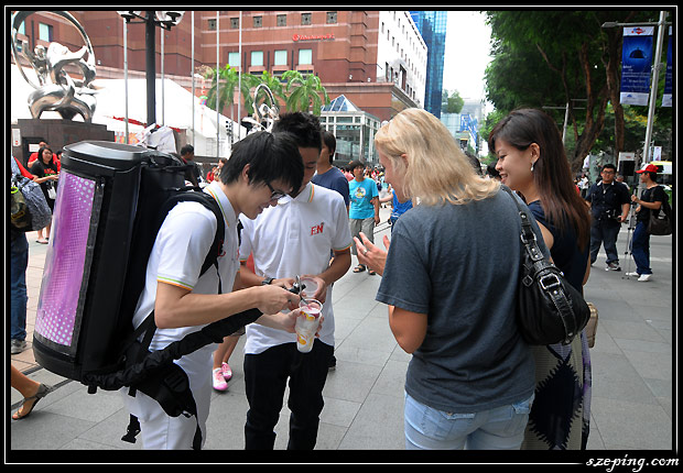 fnn_flash_mob08.jpg