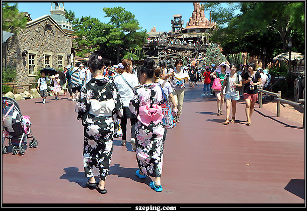tokyo_disneyland_32.jpg