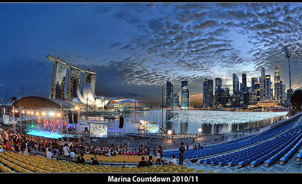 szeping-2011marinafloatingbay.jpg